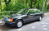 Mercedes-Benz 200 - Mercedes-Benz 200 aus 1992