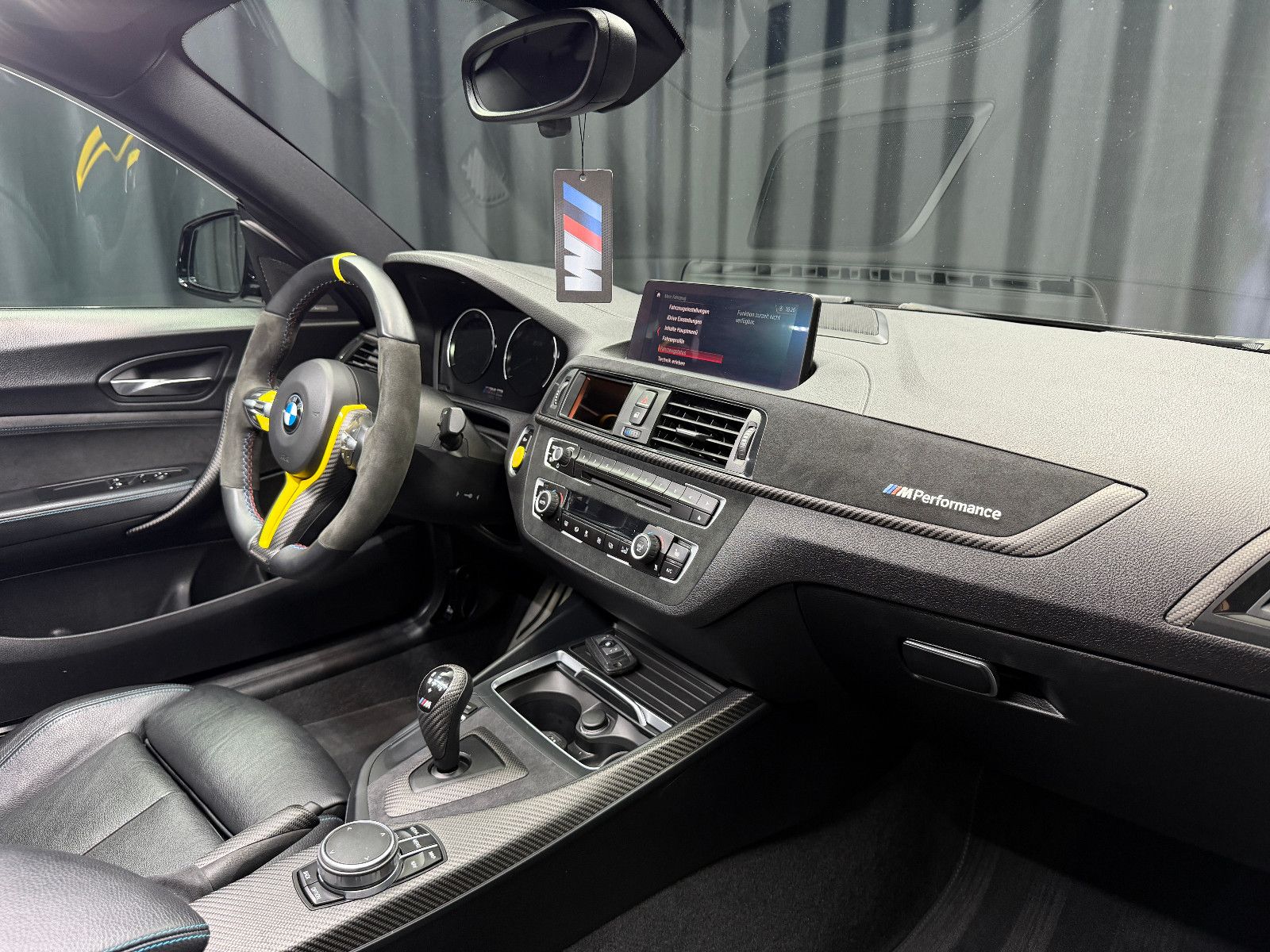 Fahrzeugabbildung BMW M2 Coupe |HJS|H/K|M-PERFORMANCE|H&R
