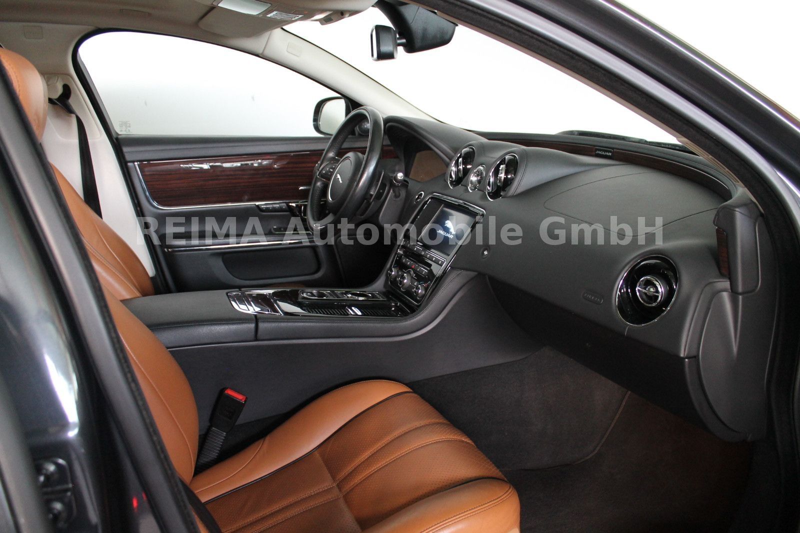 Fahrzeugabbildung Jaguar XJ Premium Luxury 3.0 V6 Diesel, LED, Meridian