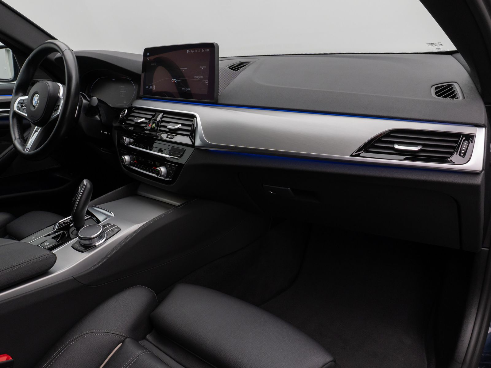 Fahrzeugabbildung BMW 540d  xD M Sport Kamera HUD DAB H/K Alarm 20Zoll