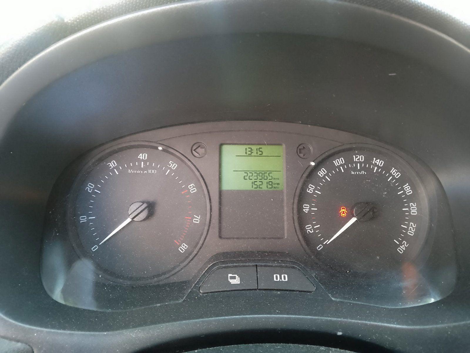 Skoda Fabia 2010 — photo 8