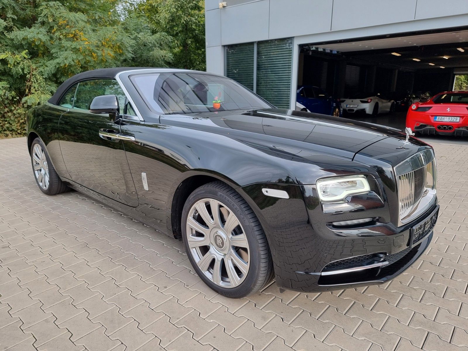ROLLS ROYCE Dawn