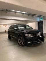 Volkswagen Tiguan Allspace R-Line 2.0 TDI  - VW Tiguan Allspace Gebrauchtwagen in Frankfurt