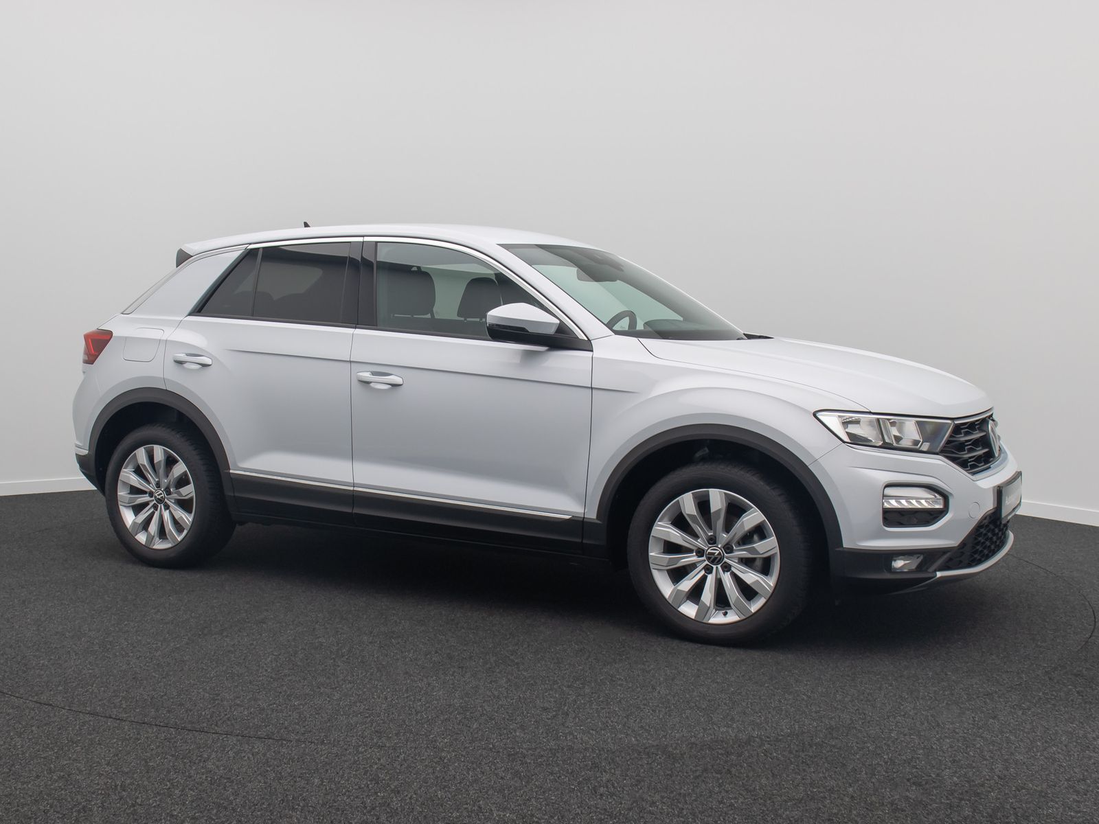 Fahrzeugabbildung Volkswagen T-Roc Sport ACC PDC HIFI Alarm FahrAssist DAB WR