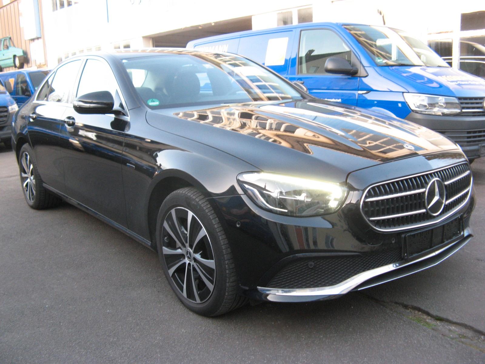 Mercedes-Benz E 300 E Limousine E 300 e 4Matic Avantgarde 9G
