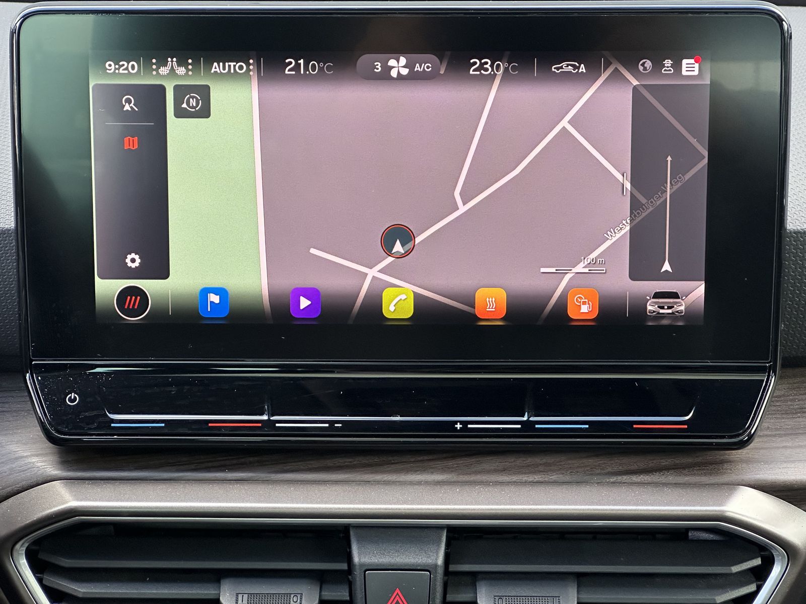 Fahrzeugabbildung SEAT Leon SpT 2.0 TDI DSG Xcellence NAV+LED+ACC+PANO
