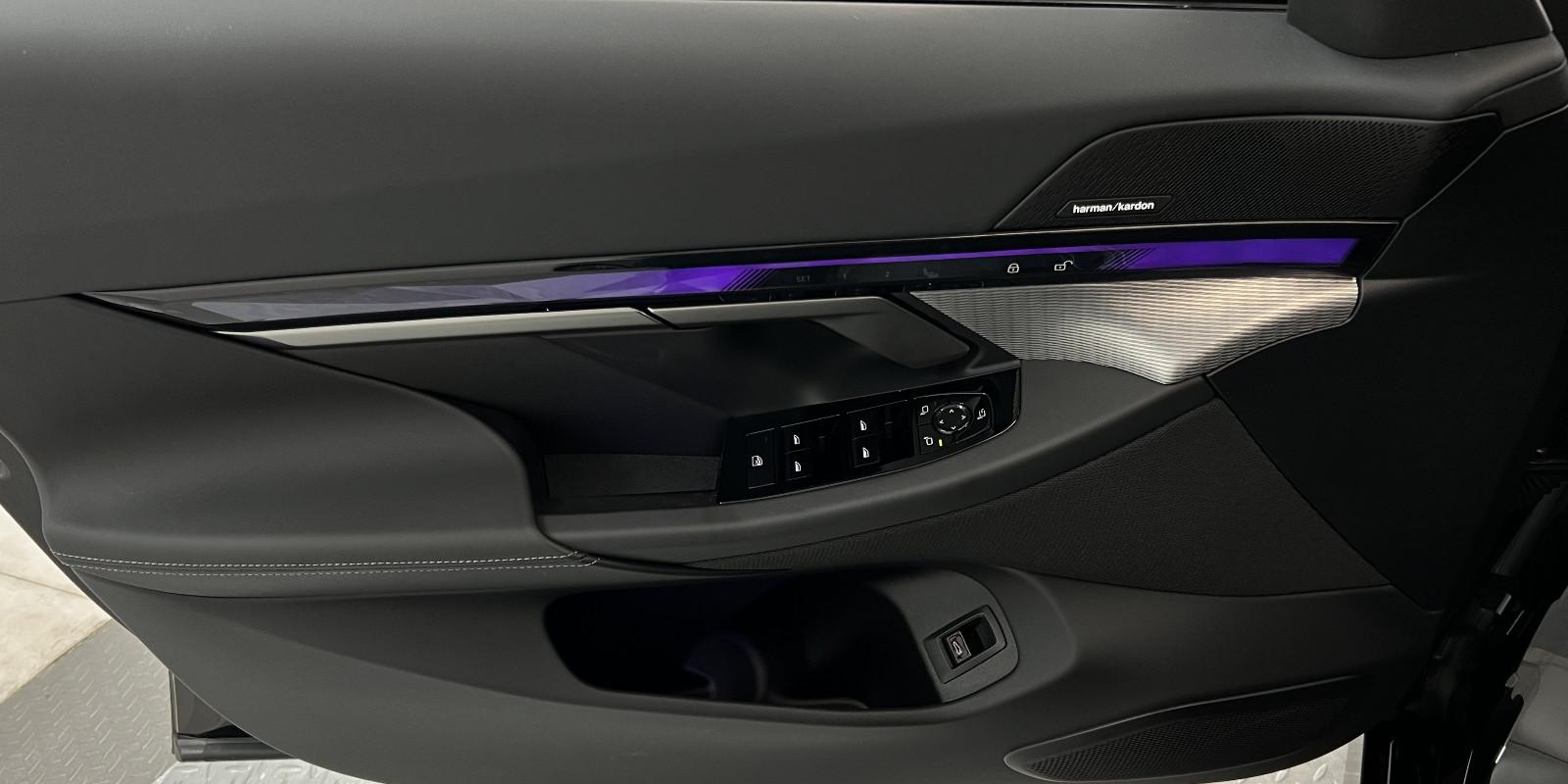 BMW 530 e M Sport Plug-in Hybrid 299 PS H.UP ICONIC