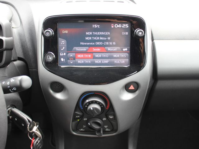 AYGO Team D nur 4.800 KM ! / Rentnerfahrzeug