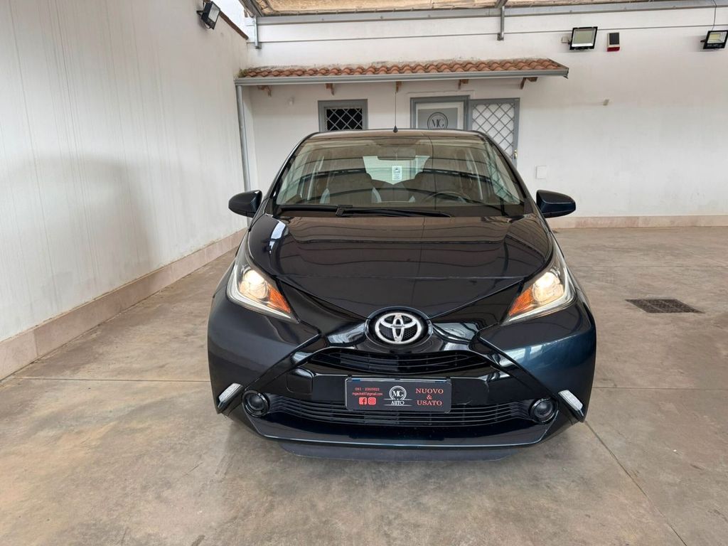 Image of Toyota Aygo (X)