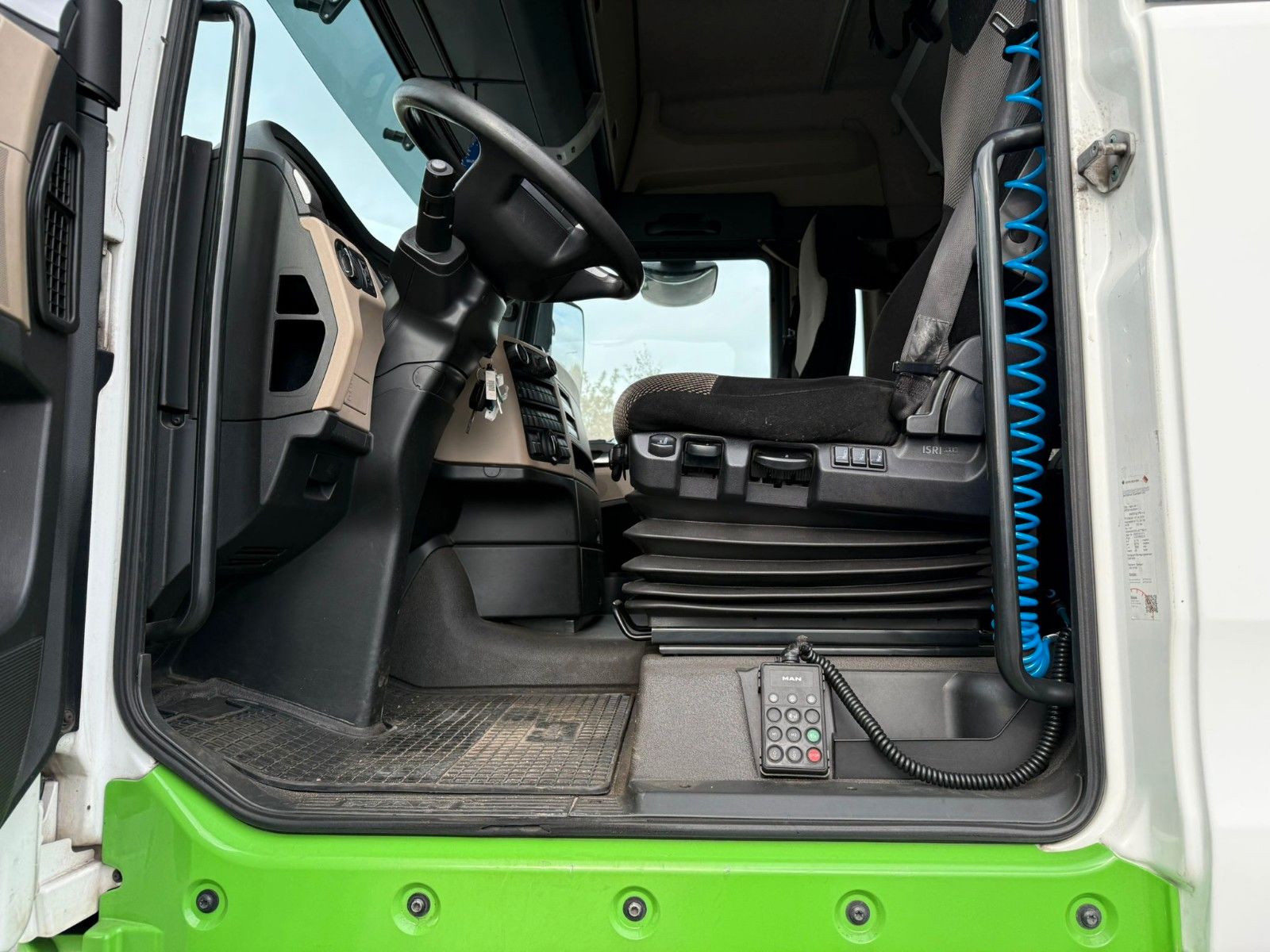 Fahrzeugabbildung MAN TGX 18.460 4x2 Retarder 2x Tank