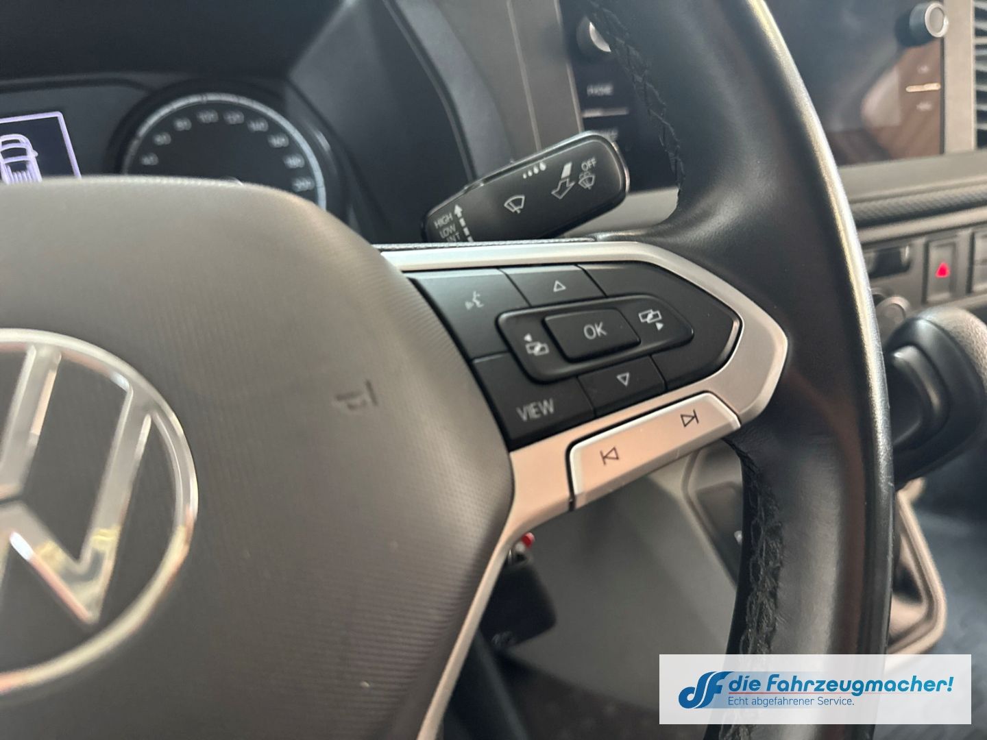 Fahrzeugabbildung Volkswagen Transporter T6.1 Kasten FWD Navi LED ACC Apple *