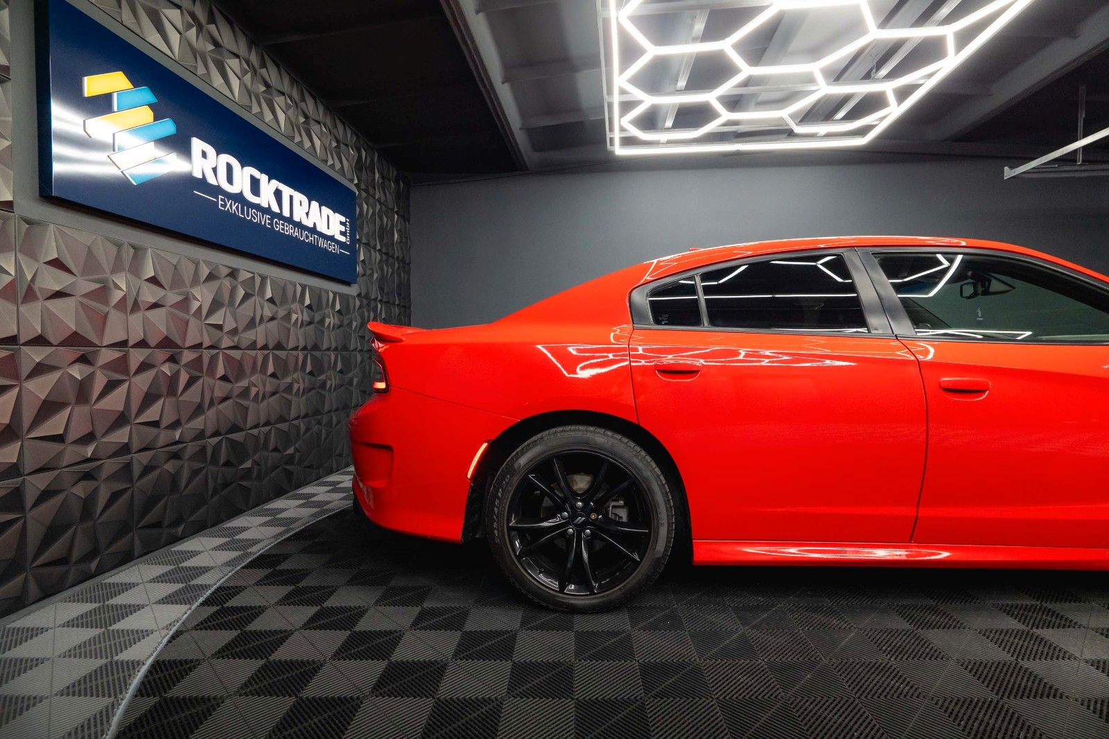 Fahrzeugabbildung Dodge Charger 3.6 FULL SRT Night Package *LED*Kamera*