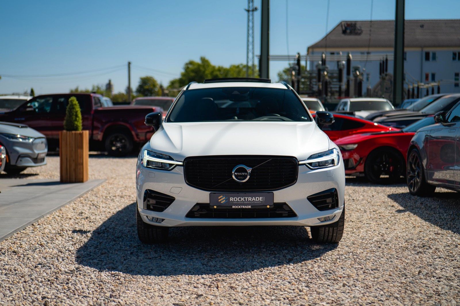Fahrzeugabbildung Volvo XC60 R Design AWD | ACC | Pano | B&W | LED | 21`