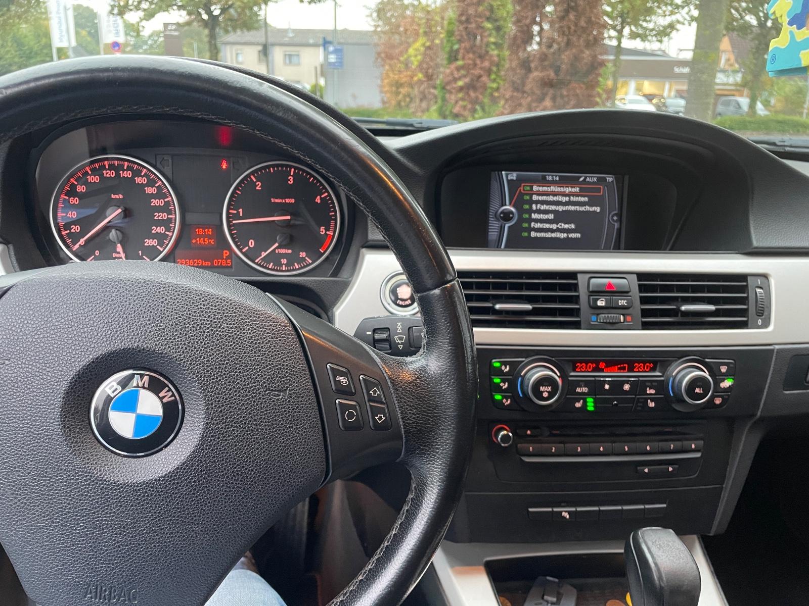 BMW 320 2010 — photo 10