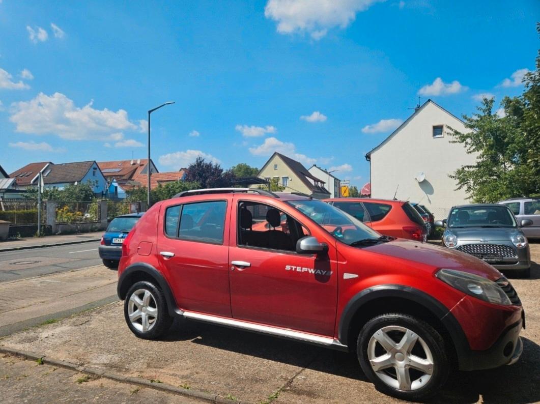 Dacia Sandero 2012 — engine 1.598 cm³, 105 HP (77kW)