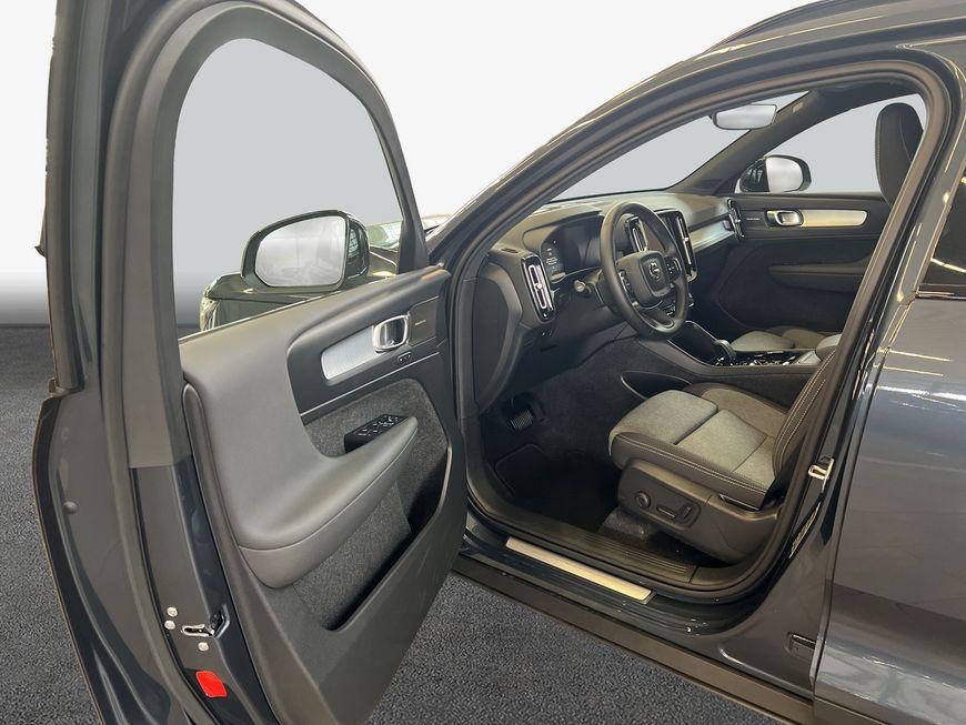 Volvo XC40 B3 Plus Black-Edition DKG 360° Pixel-LED Al