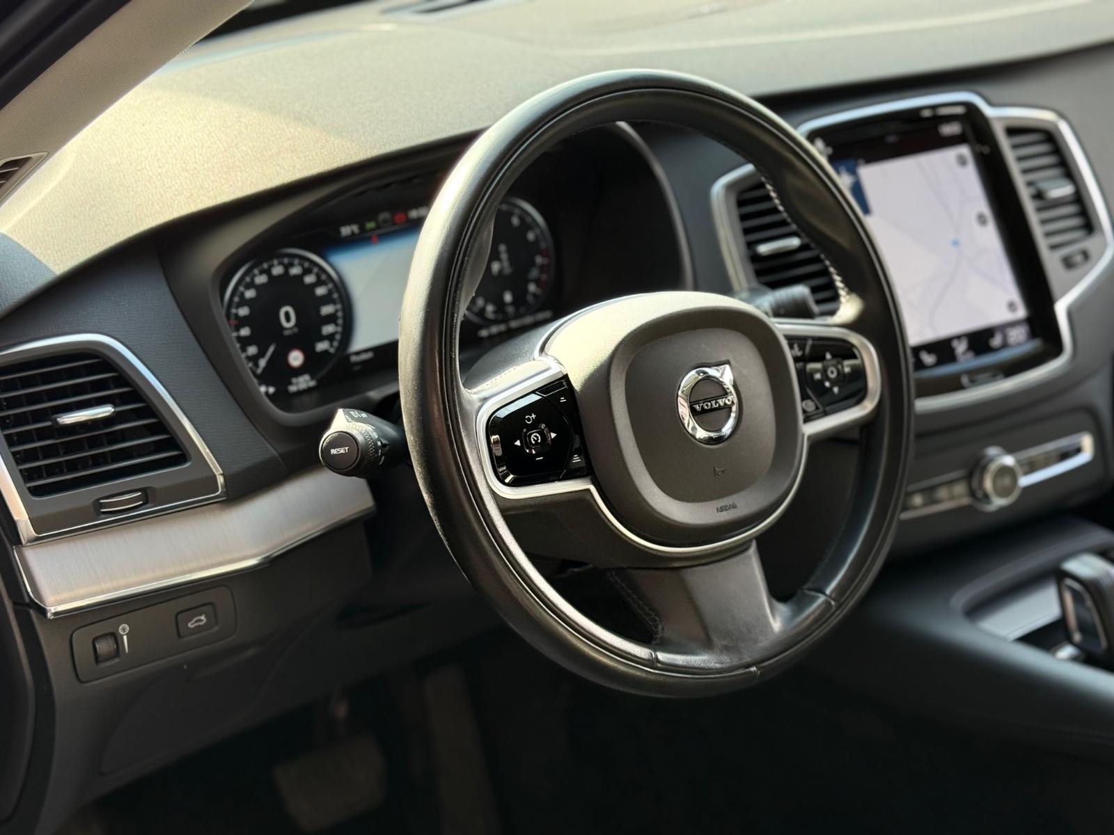 Volvo XC 90 Momentum Pro AWD/360K/LED/VirtC/AHK/H&K/
