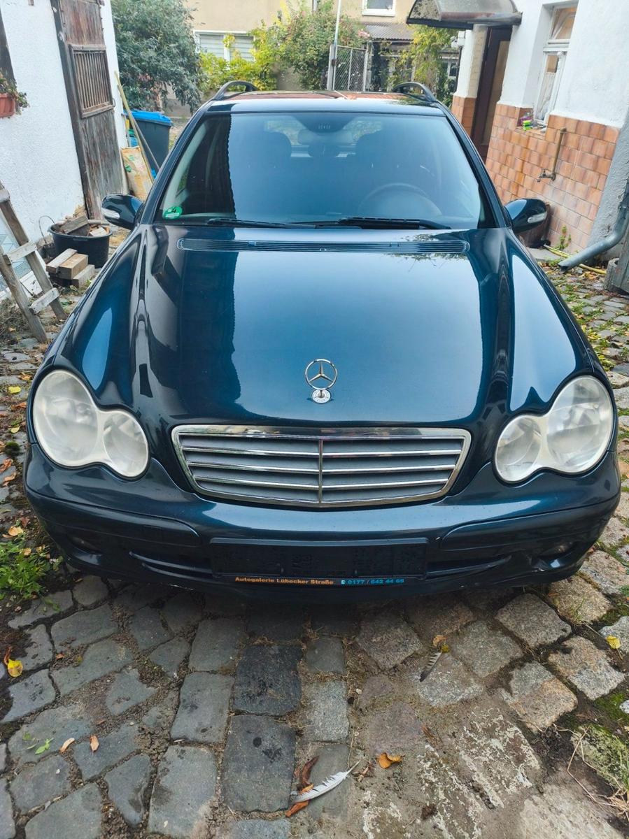 Mercedes-Benz C 220