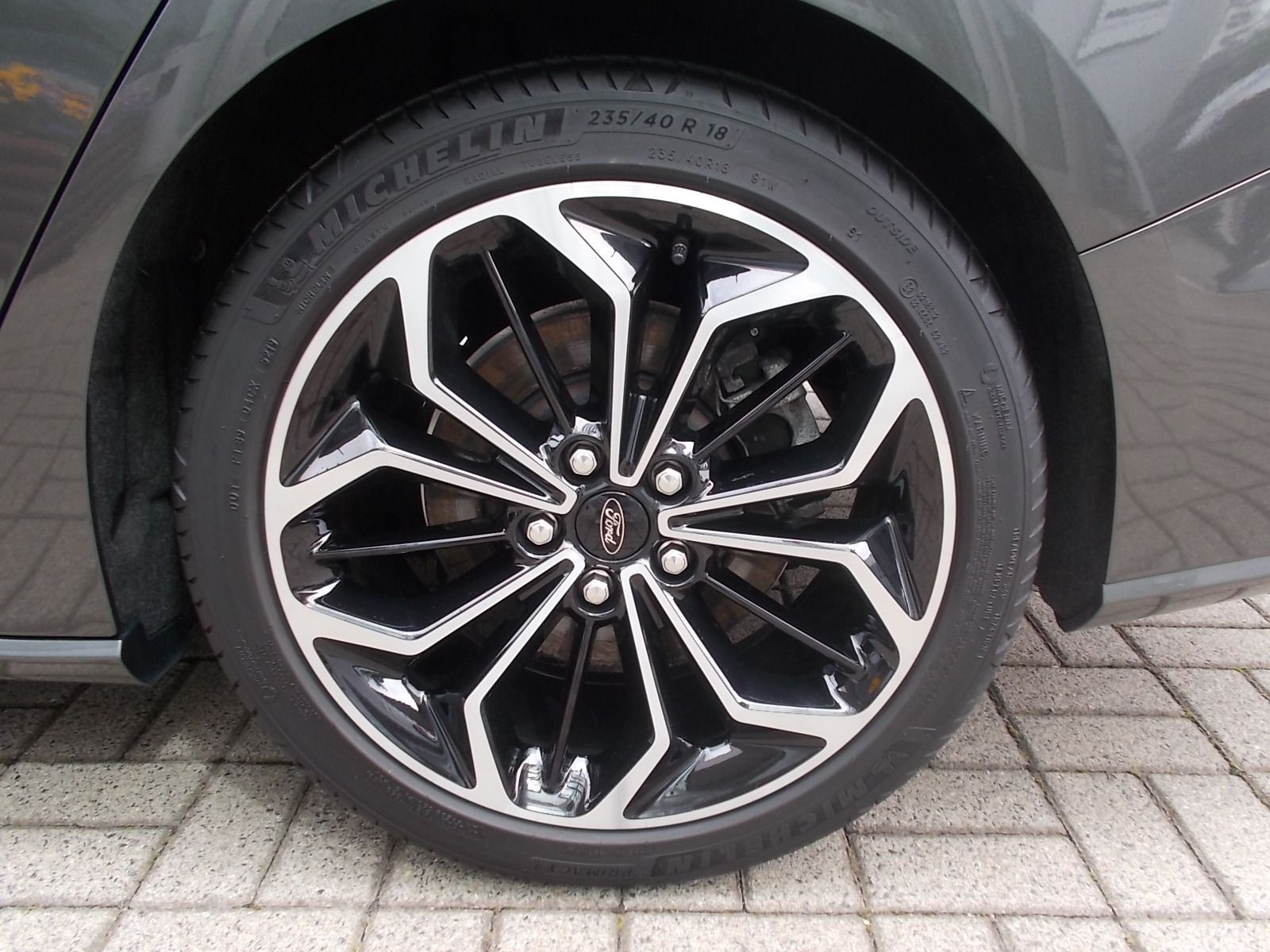 Fahrzeugabbildung Ford Focus ST-Line 1.5 EcoBoost