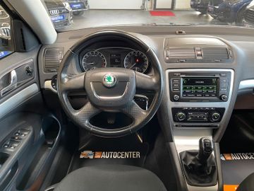 Skoda Octavia Combi Scout 4X4 *TÜV Neu*Xenon*