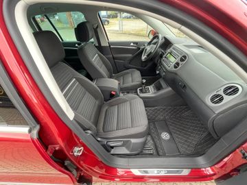 Volkswagen Tiguan - 8
