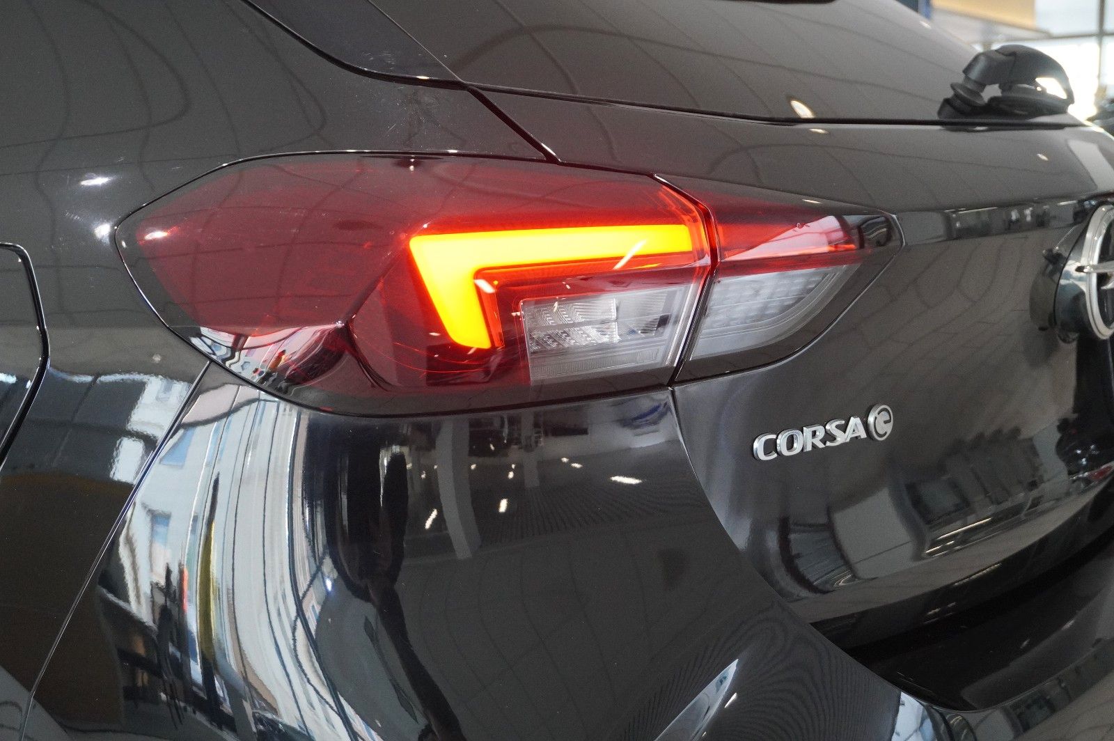 Fahrzeugabbildung Opel Corsa-e F GS SPORT 3-PHASIG NAVI/LED/KAMERA/VIRT