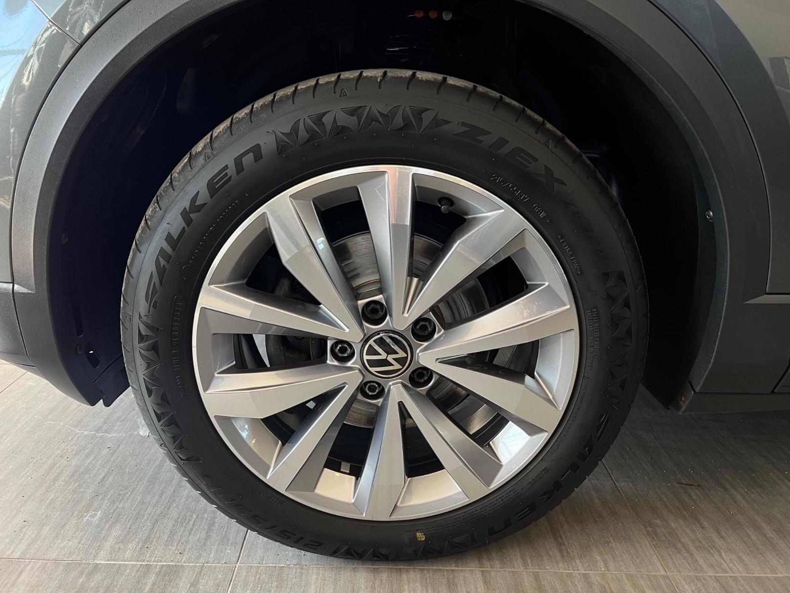 Volkswagen T-ROC 2.0TDI*NAV*STYLE*SHZ*MFL*AHK*PDC*17"1-HAND