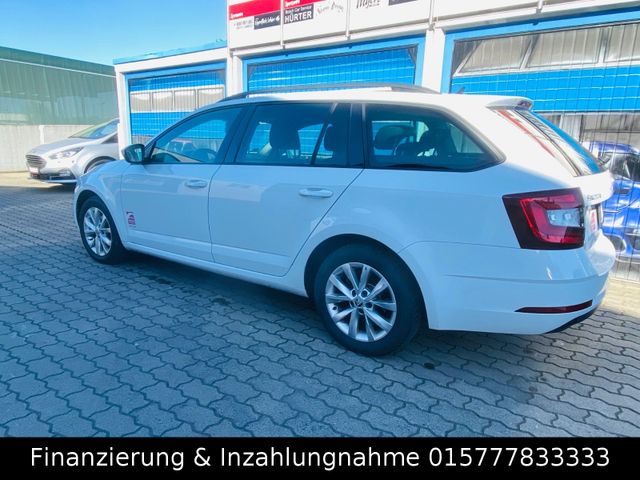 Skoda Octavia Combi Tour Automatik 8 Fach AHK