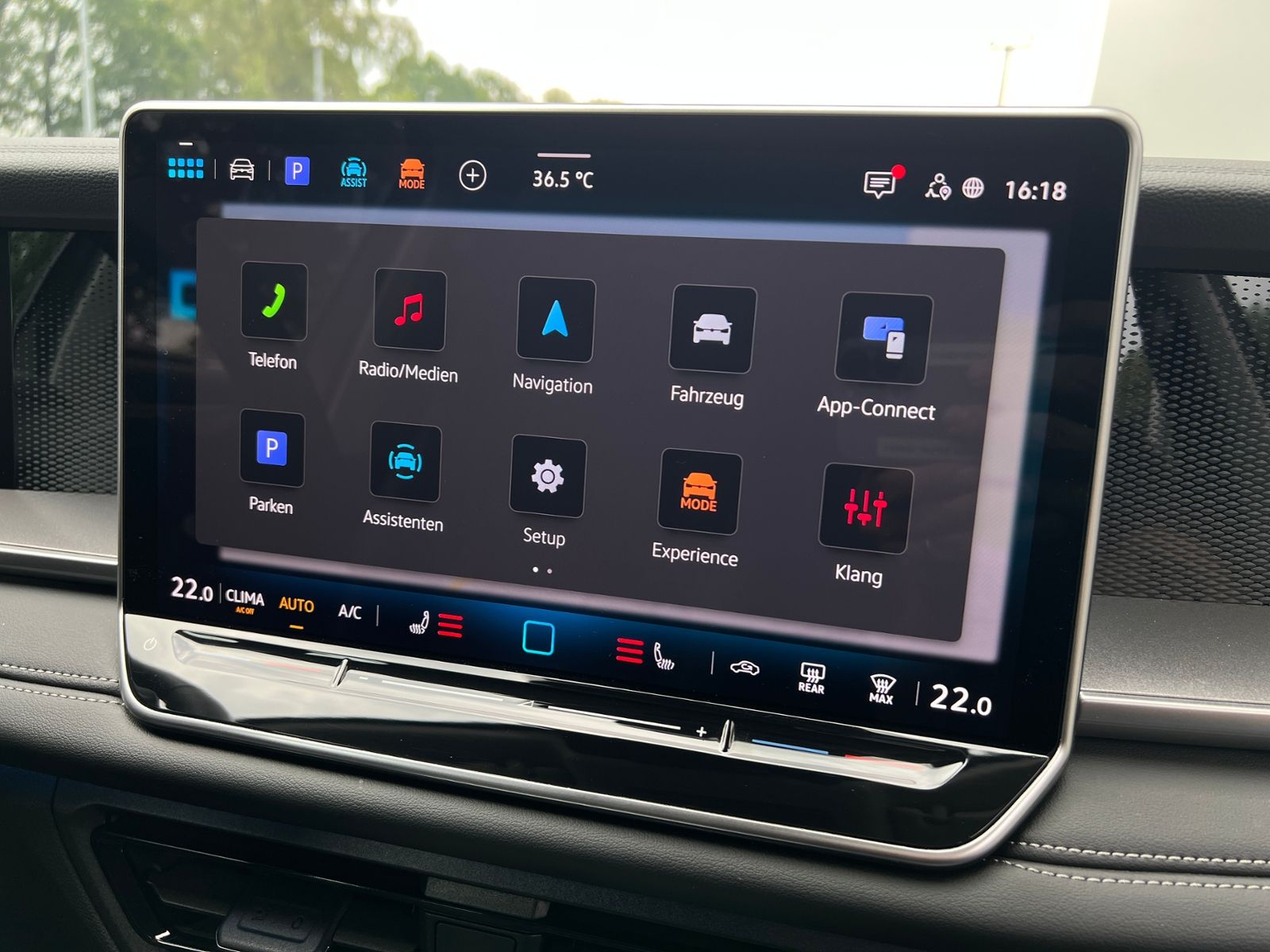 Fahrzeugabbildung Volkswagen Tayron Life 1.5 eTSI DSG *AHK,7-Sitzer,LED,Kamer