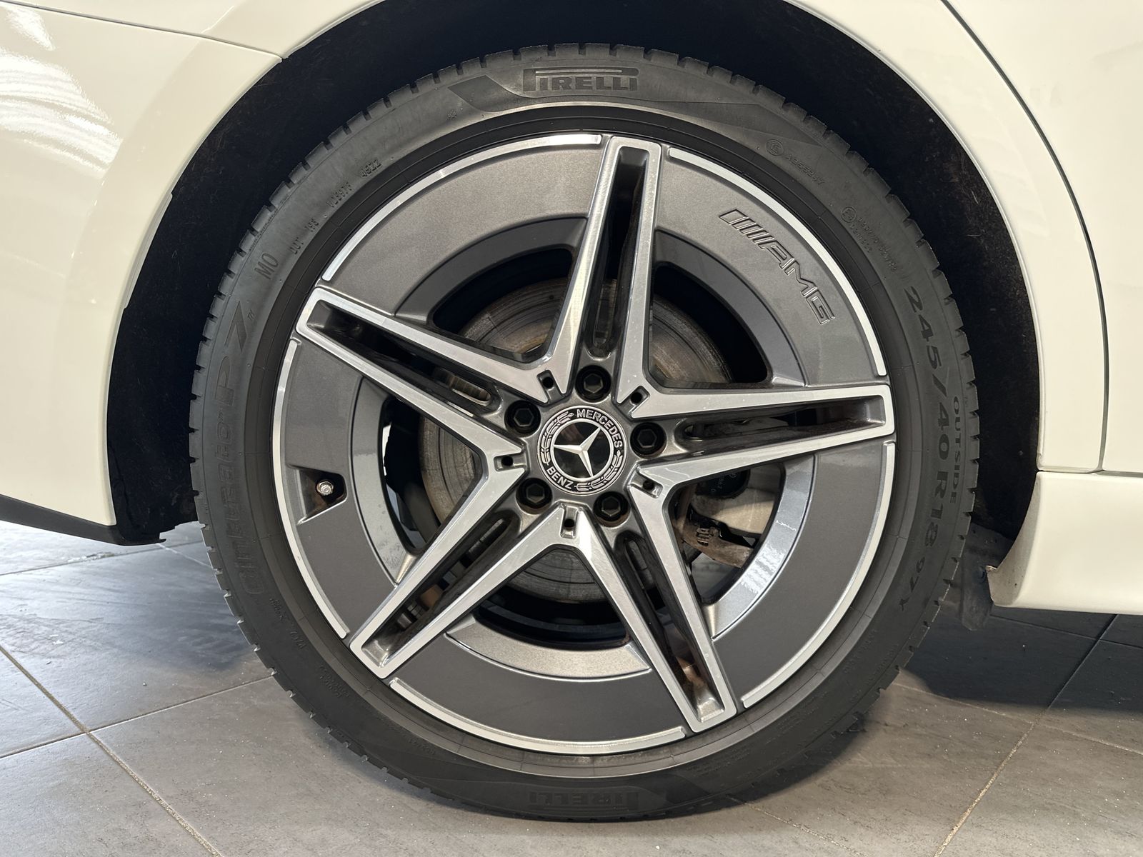 Fahrzeugabbildung Mercedes-Benz C 220d T 4M AMG-Line NAV+LED+ACC+360°+STANDHEIZU