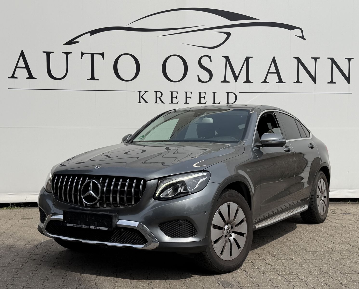 MERCEDES-BENZ GLC 250 d Coupe 4Matic 9G-TRONIC | AHK