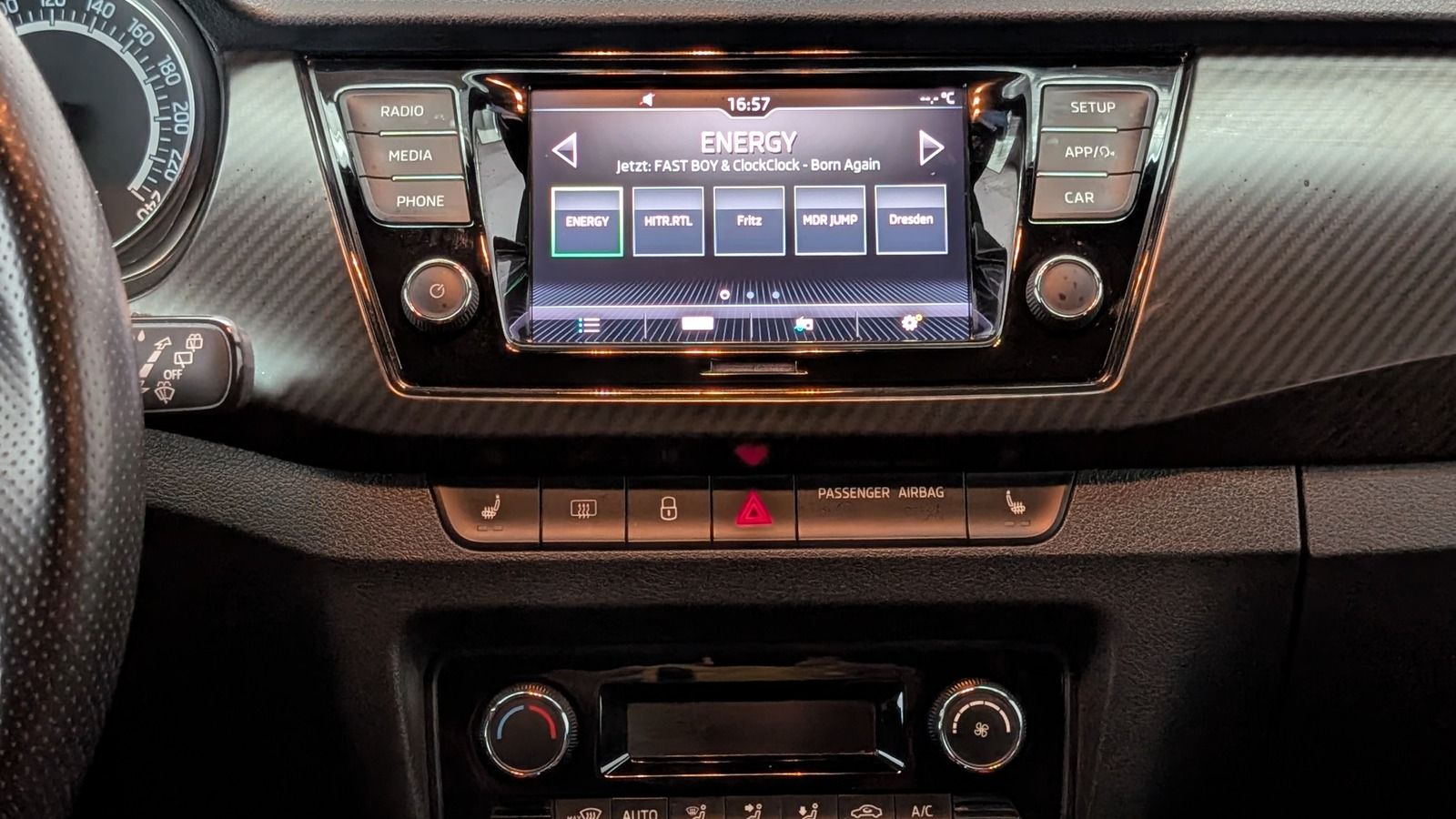 Fahrzeugabbildung SKODA Fabia Combi 1.0 TSI * LED * SHZ Monte Carlo