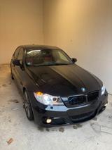 BMW E90 325d 300PS M Paket ab Werk - BMW 325 in Bochum