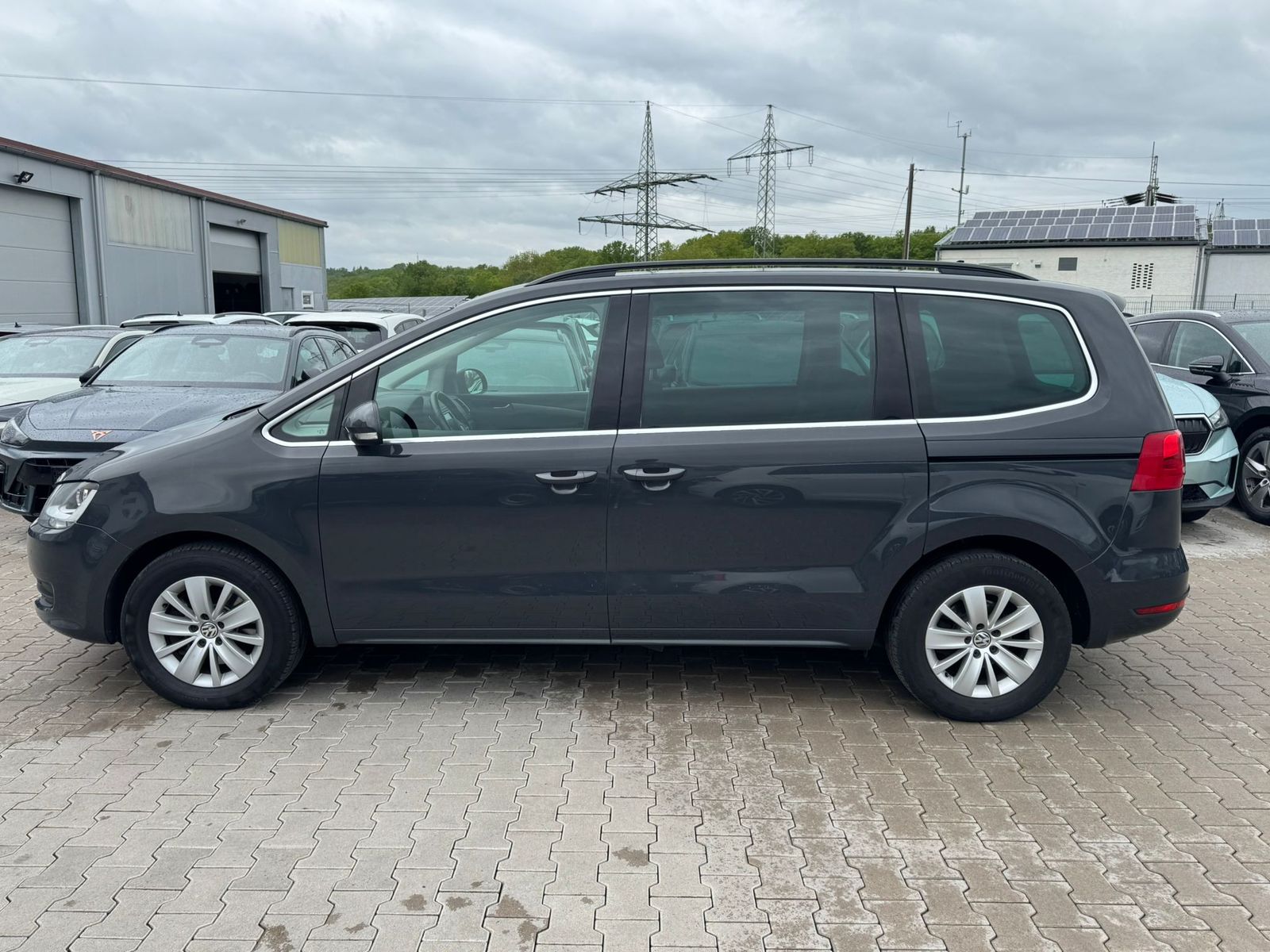 Fahrzeugabbildung Volkswagen Sharan 2.0 TDI Comfortl. AHK*KLIMA*TEMP*NAVI*PDC
