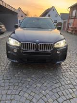 BMW X5 xDrive30d - - Behindertengerechte BMW X5