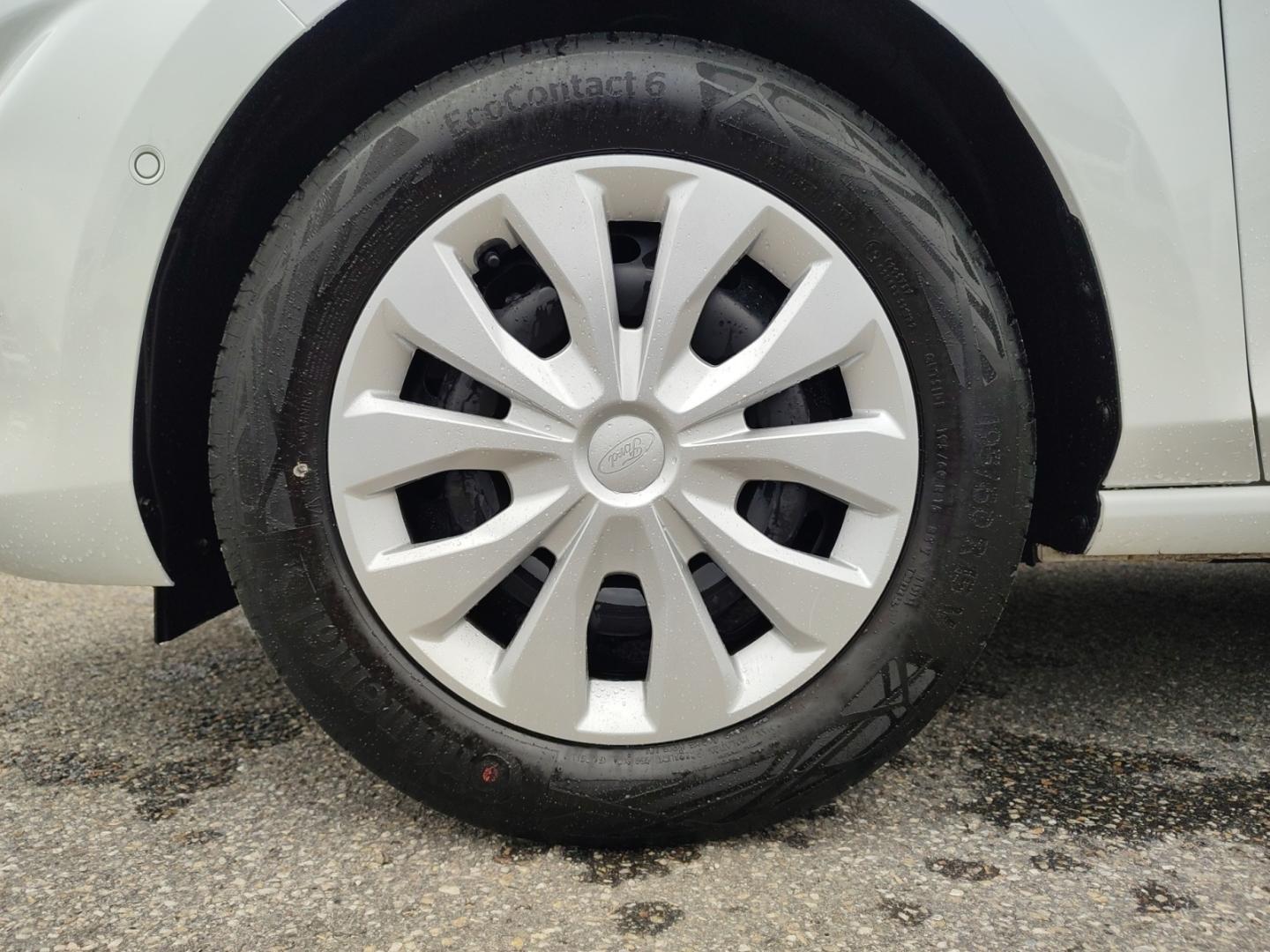 Ford Fiesta Cool & Connect Navi LED SHZ LenkradHZG To