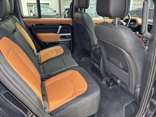 Land Rover 110 P400 X-Dynamic HSE/Black-Tan/Sperrdiff"/20'" – 12