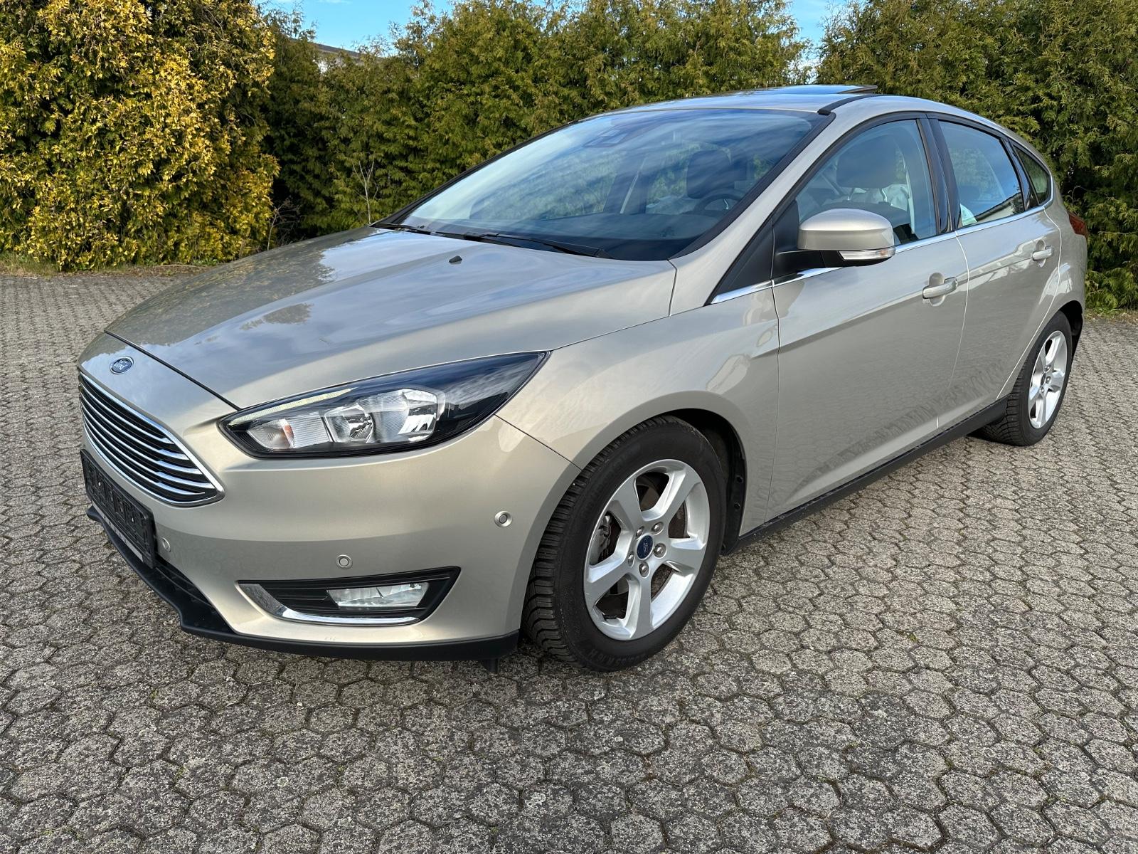 Ford Focus Lim. Titanium * HU Neu * Garantie