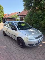 Ford Fiesta 1,4 16V Ghia EST Ghia - Ford Fiesta aus 2005: Ghia