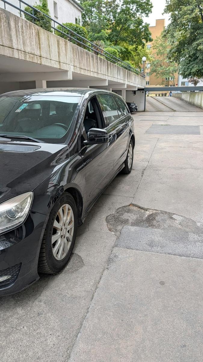 Mercedes-Benz R350 2010 — photo 6