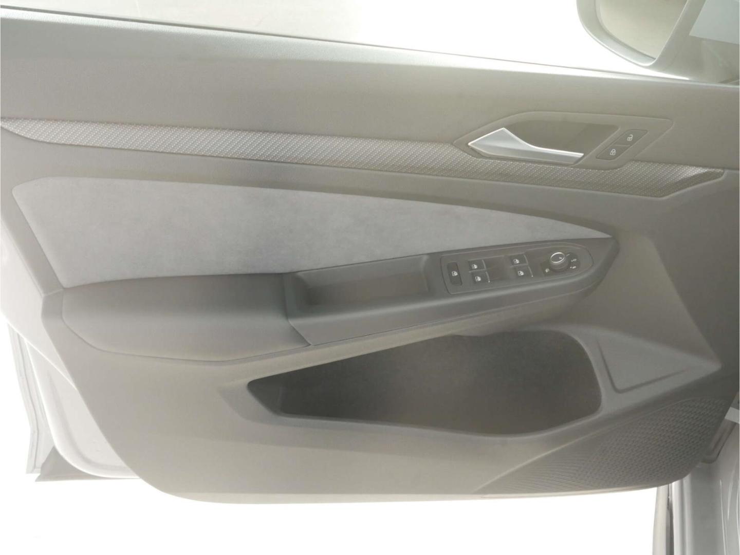 Volkswagen Golf 2.0 TSI 4Motion R-Line DSG LED/App-Connect, миниатюра 15