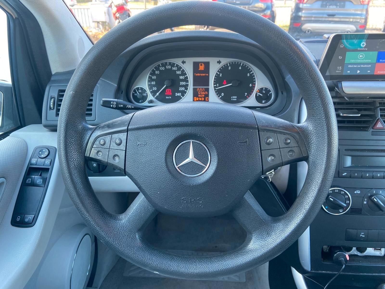 Mercedes-Benz B170 2007 — photo 9