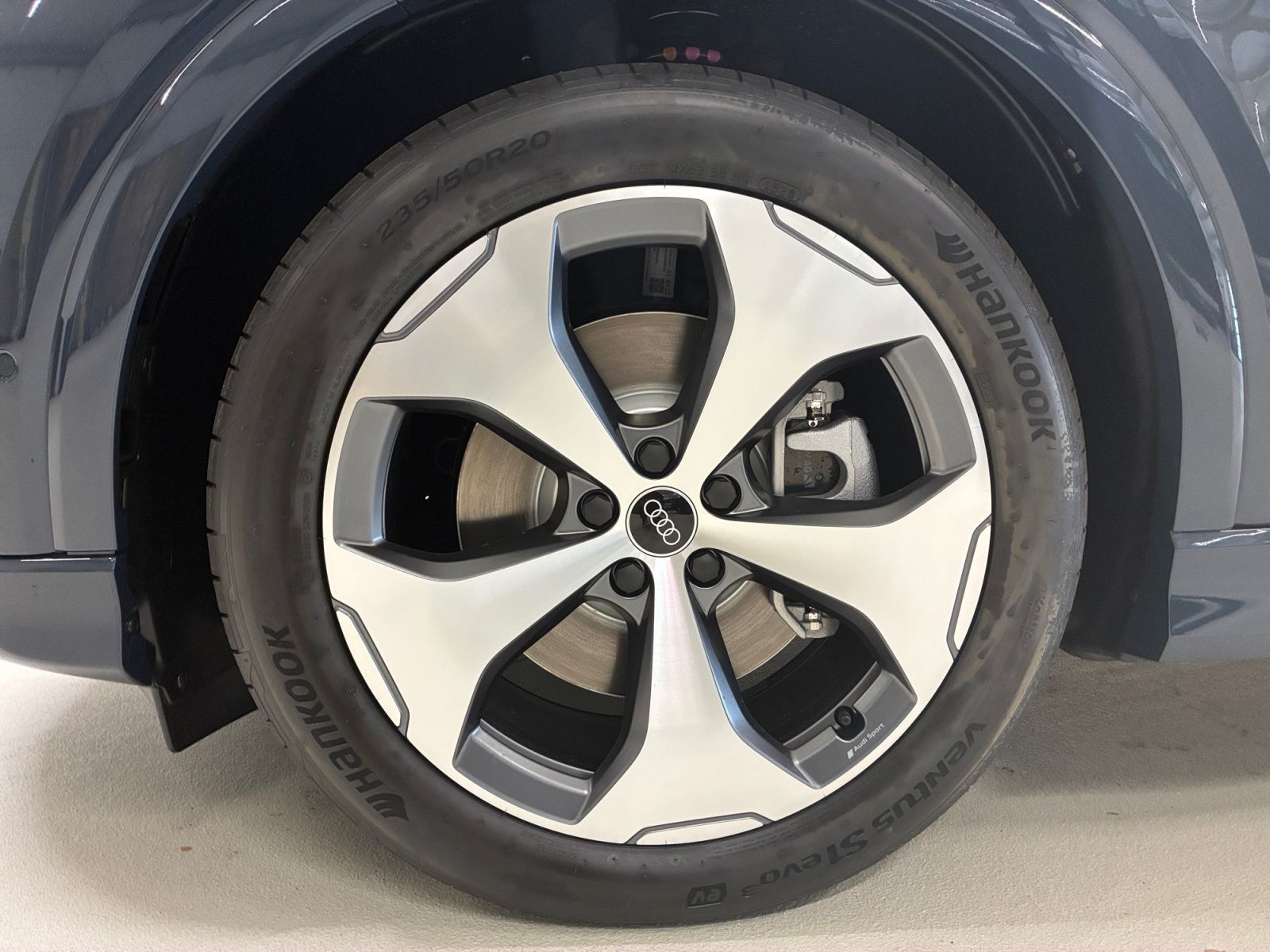 Q4 Sportback e-tron performance 210 kW
