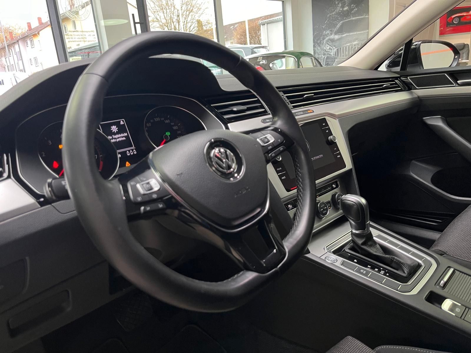 Fahrzeugabbildung Volkswagen Passat Variant 1.5 TSI DSG Comfortline *AHK*ACC*