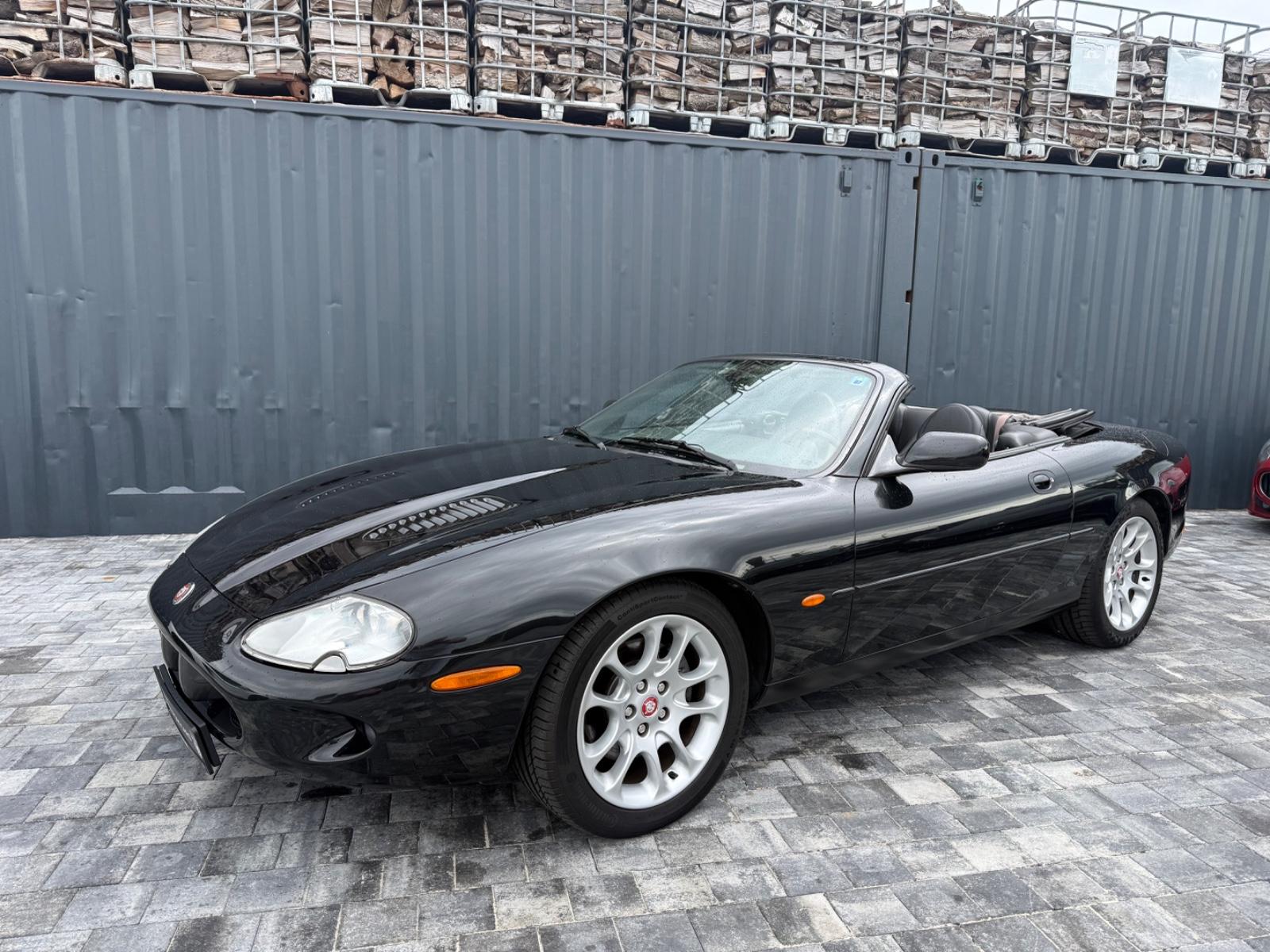 Jaguar XKR Cabriolet 4.0 V8 Kompressor 363 ch / Cuir / Xénon / Faible Kilométrage