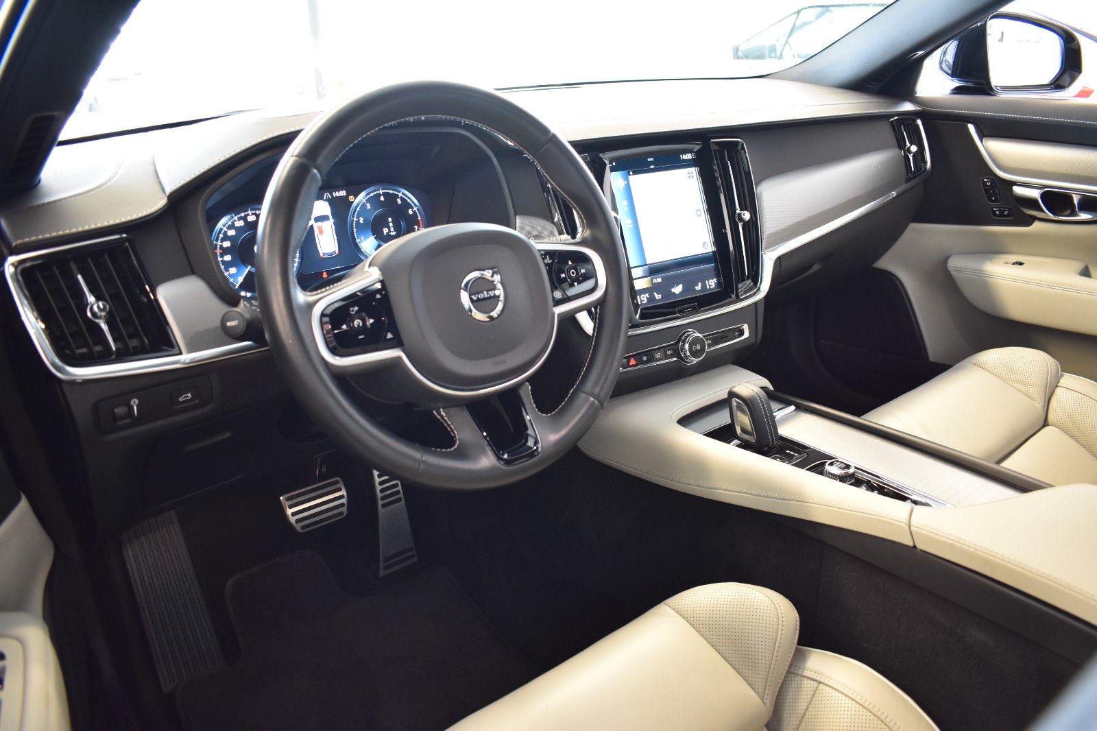 Volvo V90 Kombi R Design AUT./LED/NAVI/Sportsitze NAPP foto 15
