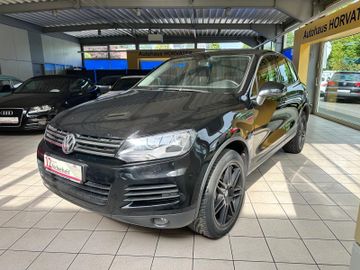 Volkswagen Touareg - 1