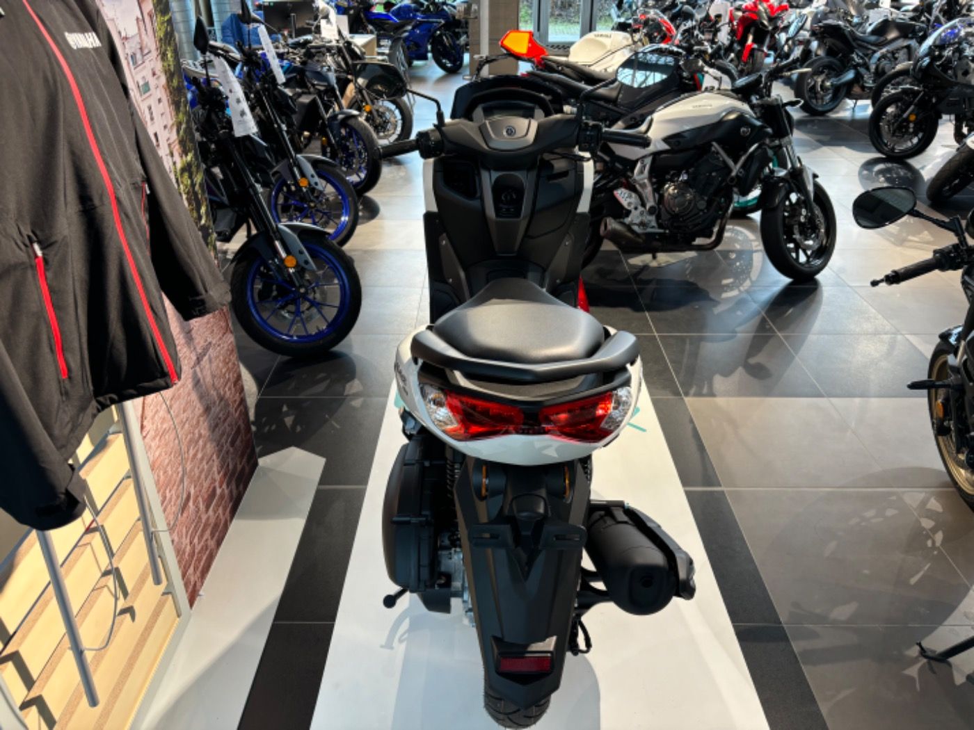 Fahrzeugabbildung Yamaha NMax 155 Modell 2024 Tageszulassung