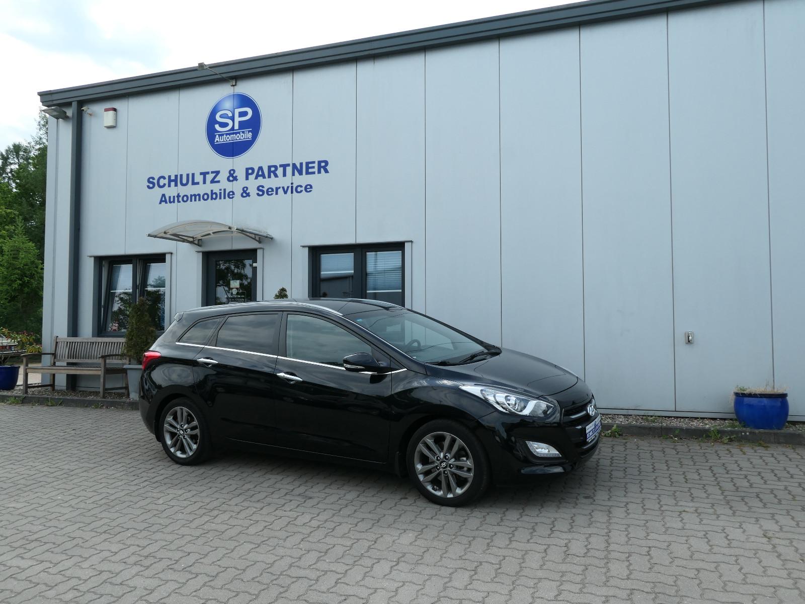 Hyundai i30 cw YES! // 1.Hd., AHK, Lenk + Sitzh. Keyless