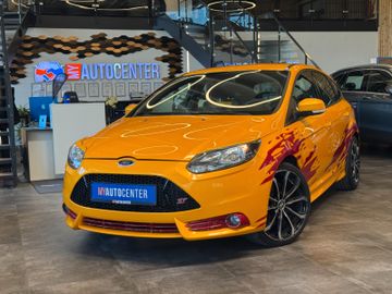 Ford Focus *RECARO*SPORT*SitzHZ*2-ZONEN*TÜV 0127*